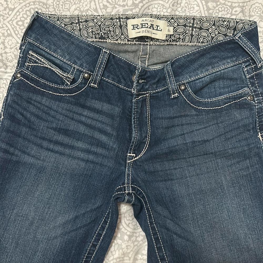 Ariat R.E.A.L. Mid Rise Stretch Icon Stackable Straight Leg Jean